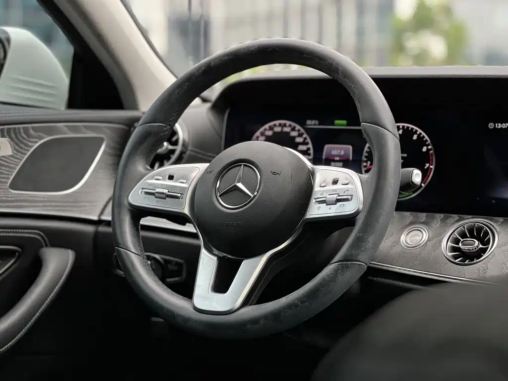 Mercedes-Benz CLS 2020 — фото 18