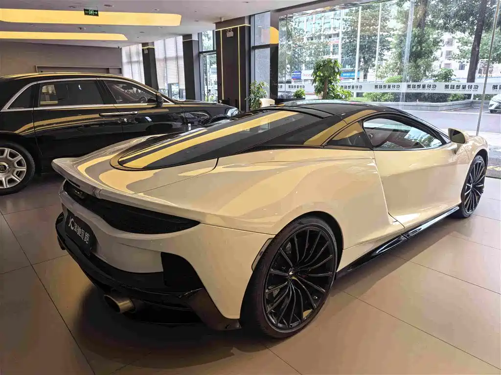 McLaren GT 2023 — фото 14