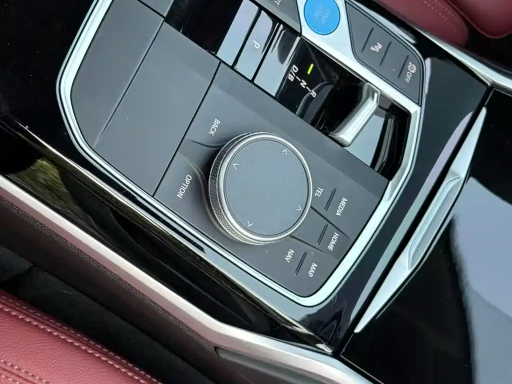 BMW i3 2023 — фото 6