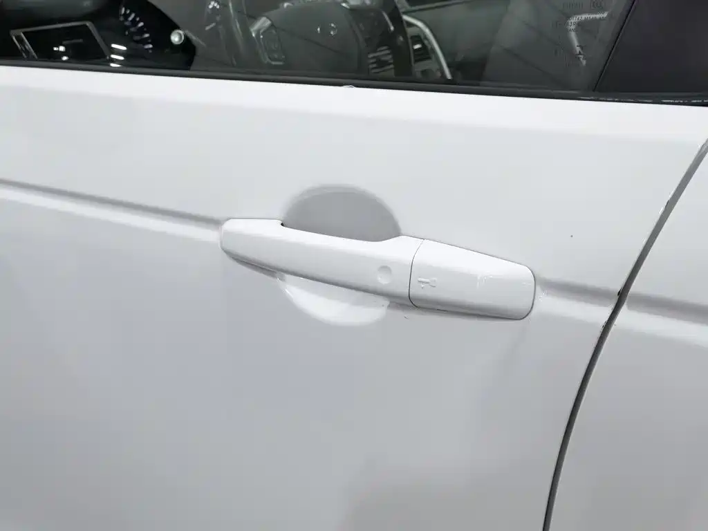 Land Rover Discovery Sport 2016 — фото 18