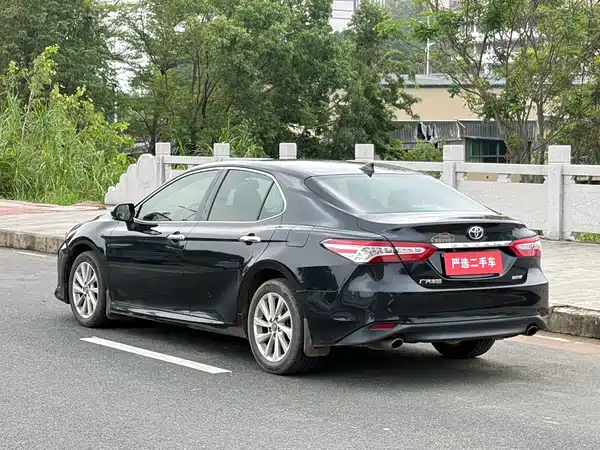 Toyota Camry 2021