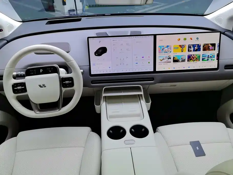 Li Auto i8 2025 — фото 12