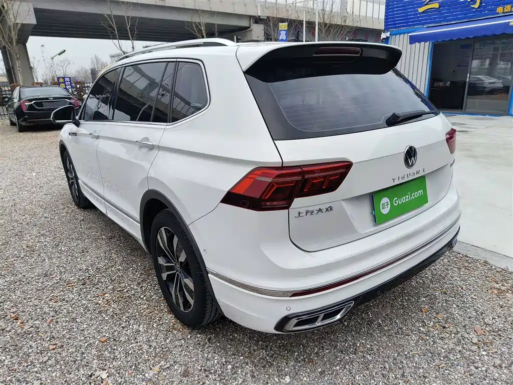 Volkswagen Tiguan L 2023 — фото 5