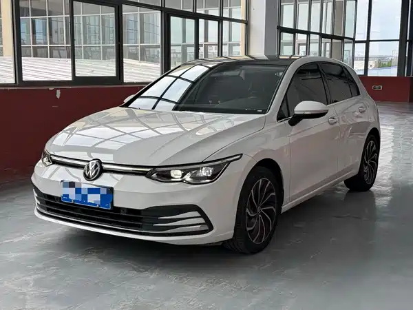 Volkswagen Golf 2023