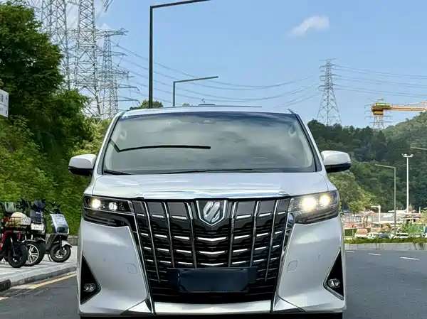 Toyota Alphard 2022