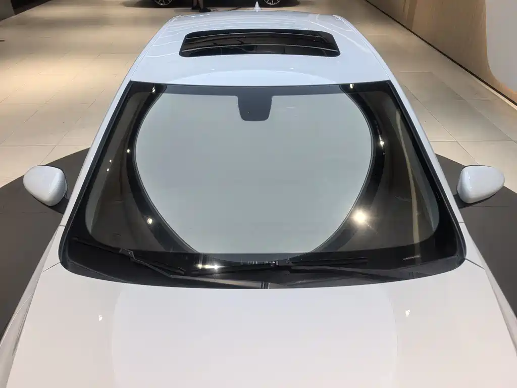 Roewe i6 New Energy 2021 — фото 6