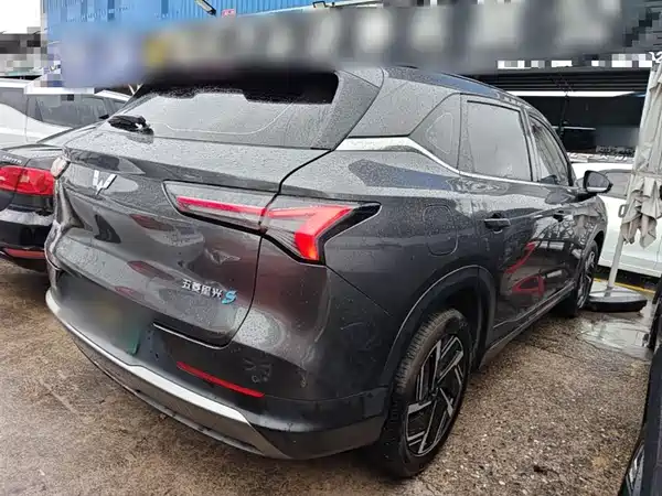 Wuling Starlight S 2024