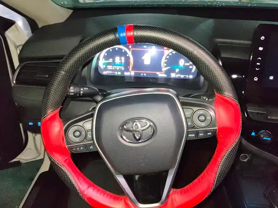 Toyota Camry 2021 — фото 15