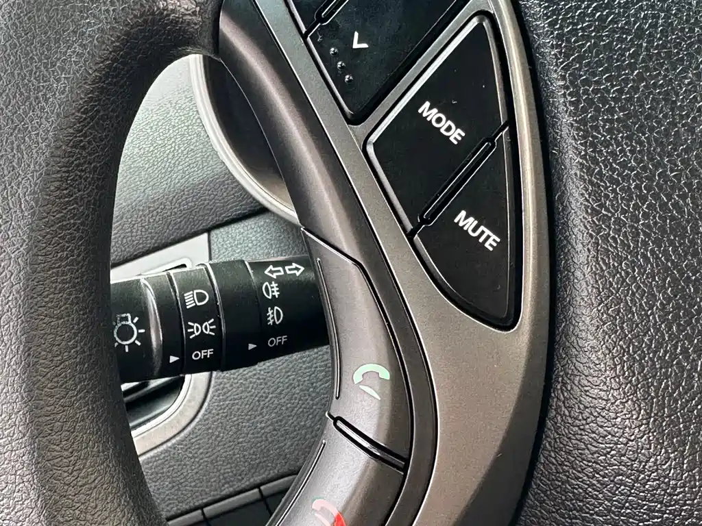 Hyundai Elantra Langdong 2016 — фото 26