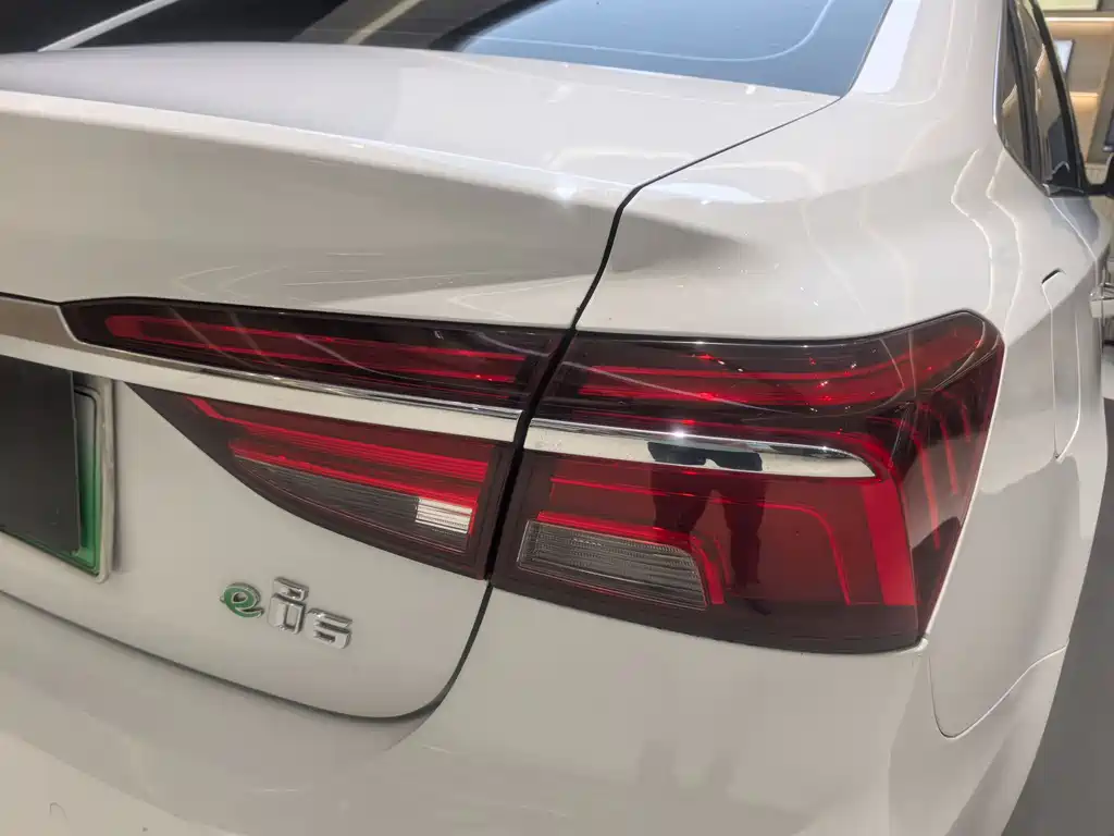 Roewe i6 New Energy 2021 — фото 21