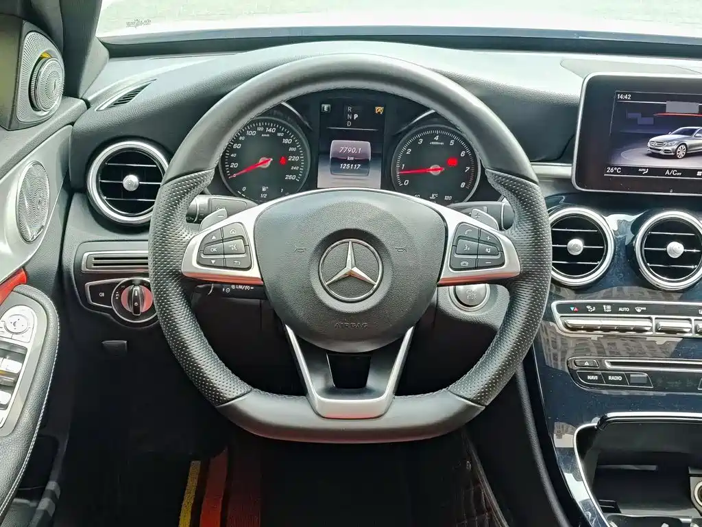 Mercedes-Benz C-Class 2018 — фото 14