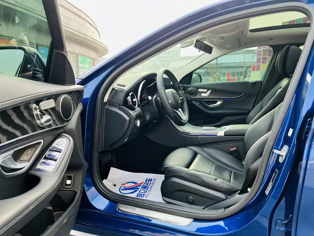 Mercedes-Benz C-Class 2019