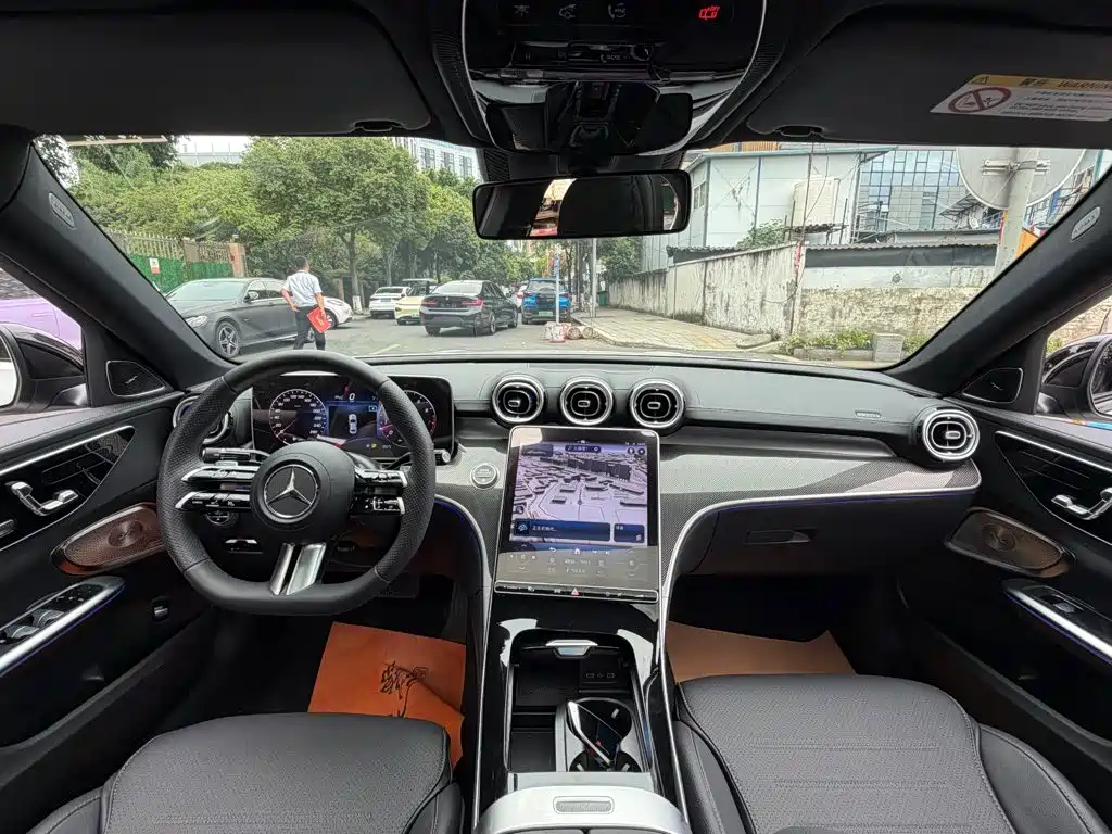 Mercedes-Benz C-Class 2023 — фото 13