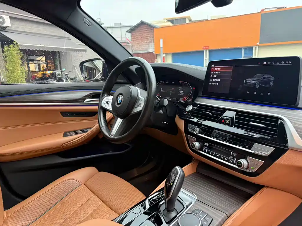 BMW 5 Series 2023 — фото 12