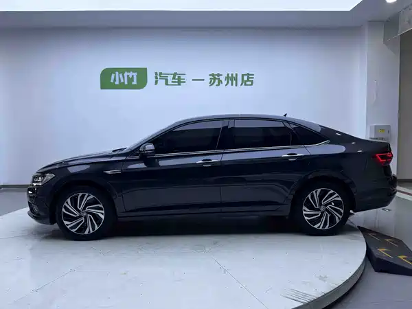 Volkswagen Sagitar 2022
