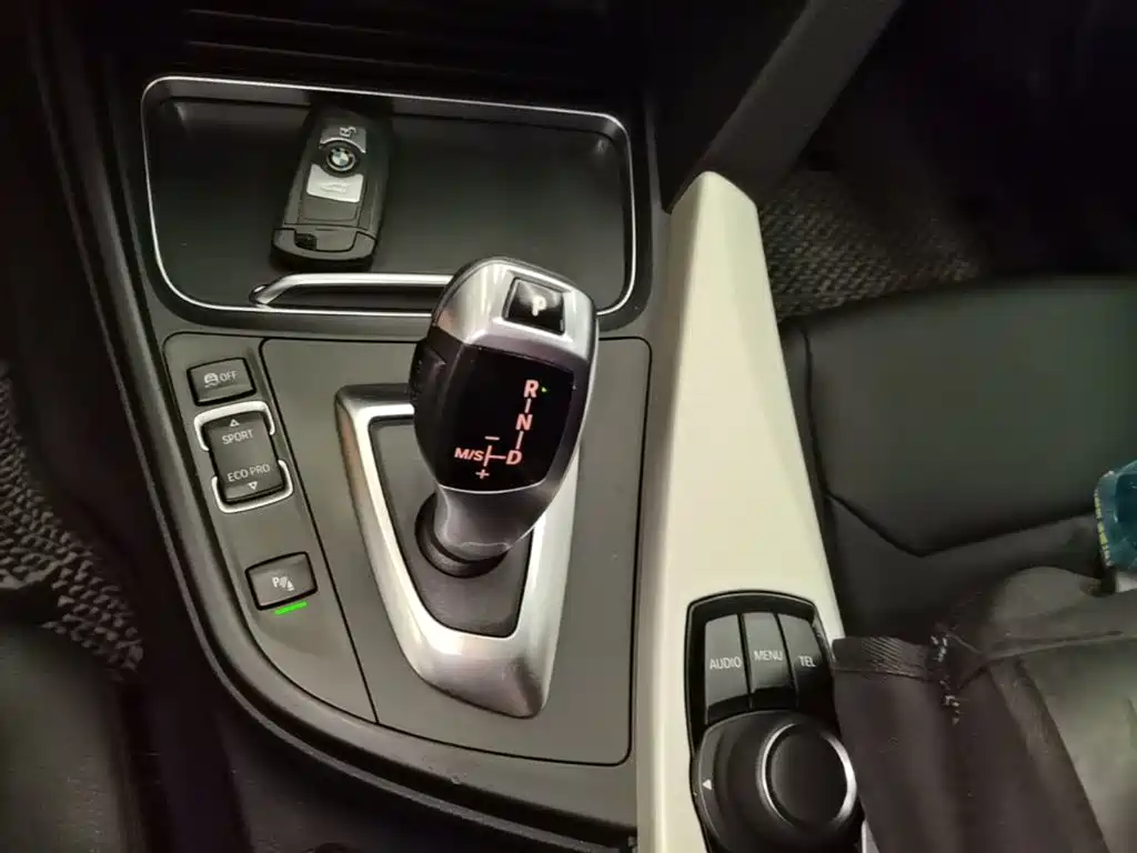 BMW 3 Series GT 2016 — фото 14