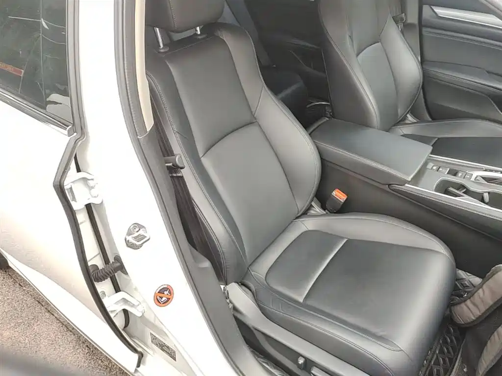 Honda Accord 2019 — фото 25