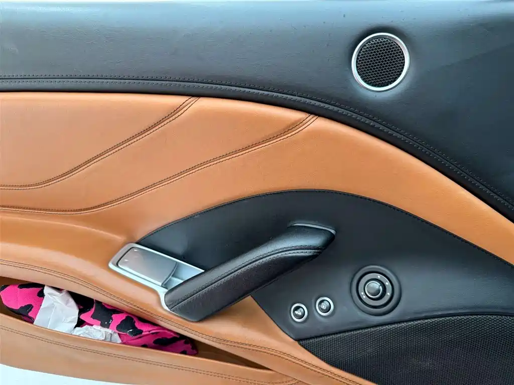 Ferrari California T 2015 — фото 19