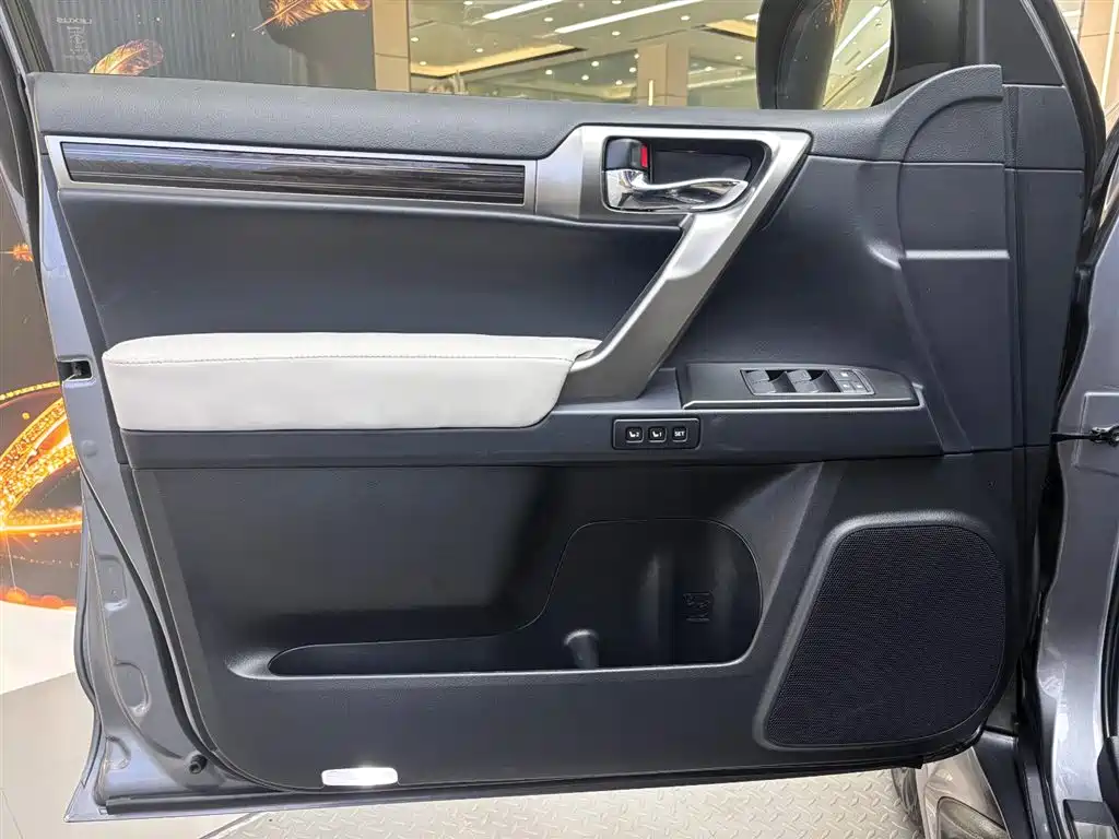 Lexus GX 2024 — фото 10