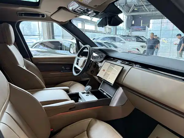 Land Rover Range Rover 2025