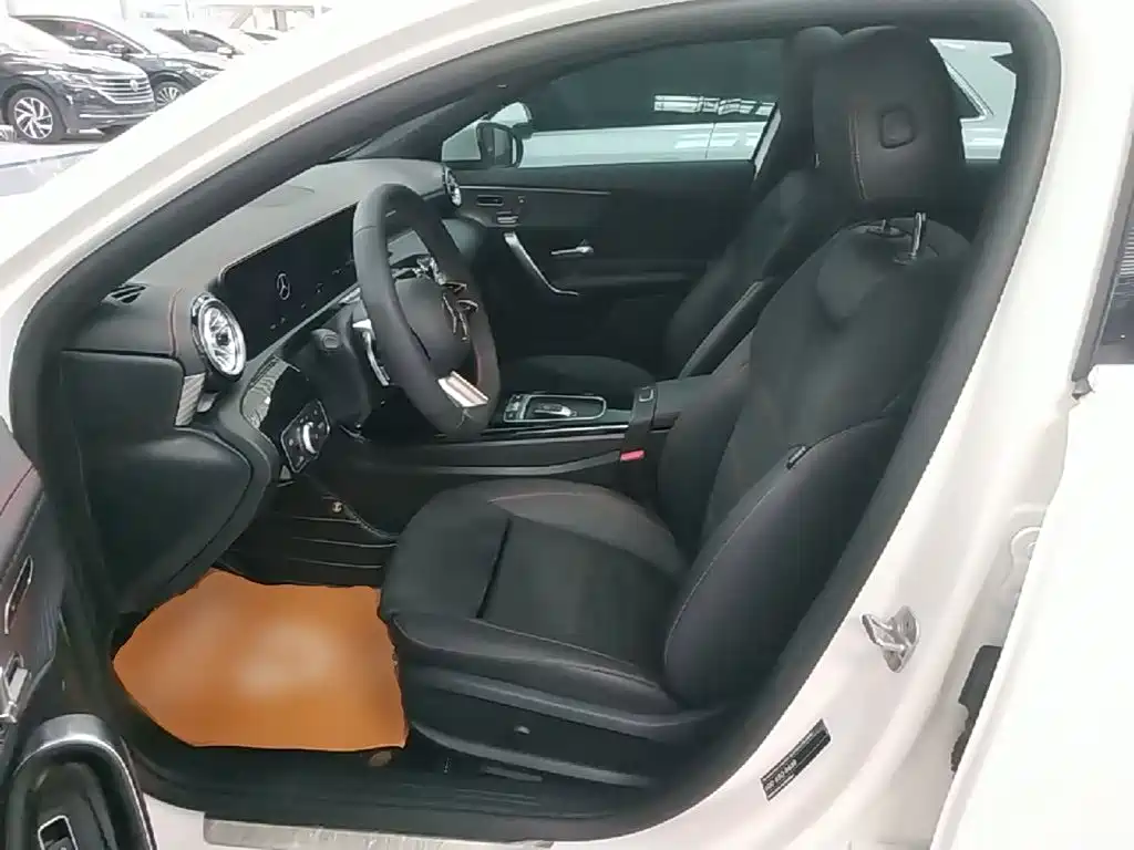 Mercedes-Benz A-Class 2025 — фото 15