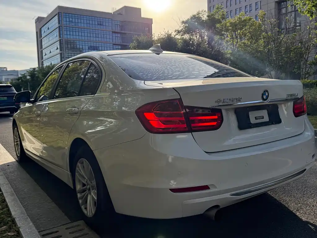 BMW 3 Series 2015 — фото 13