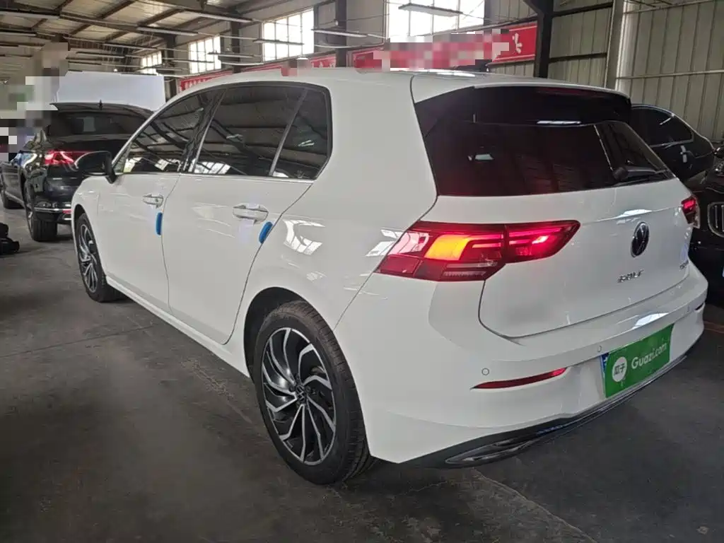 Volkswagen Golf 2024