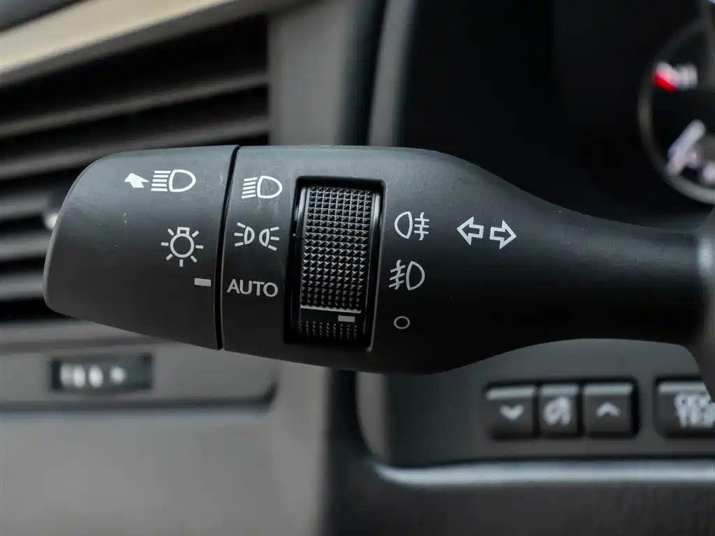 Lexus RX 2022 — фото 19