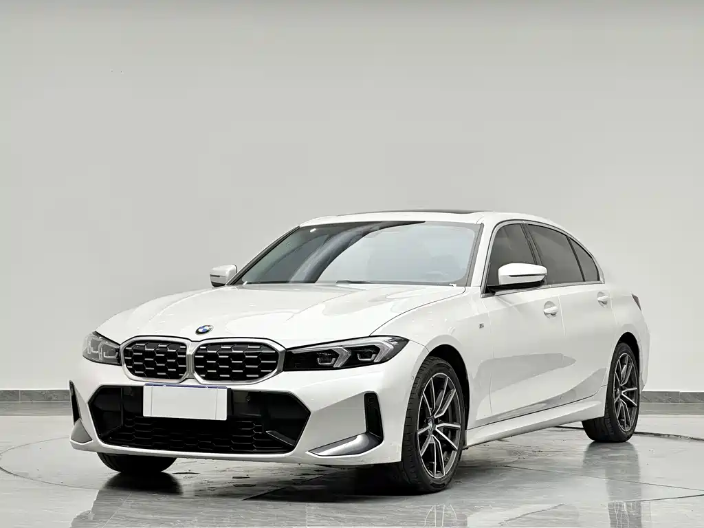 BMW 3 Series 2024 — фото 1