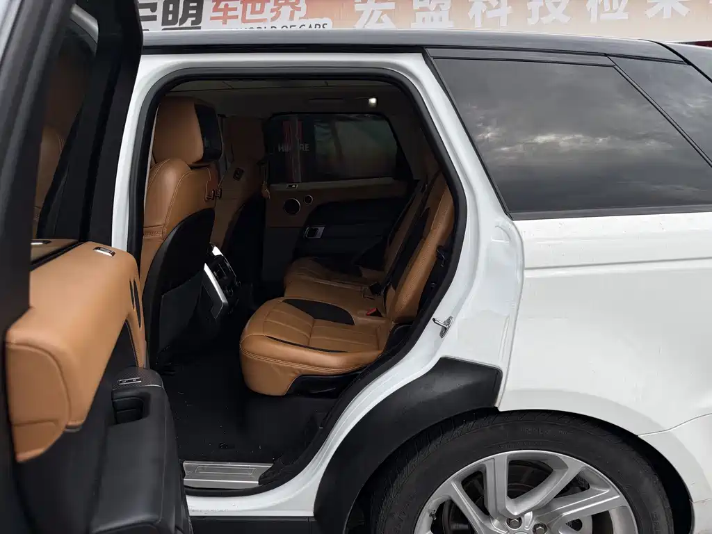 Land Rover Range Rover Sport 2019 — фото 8