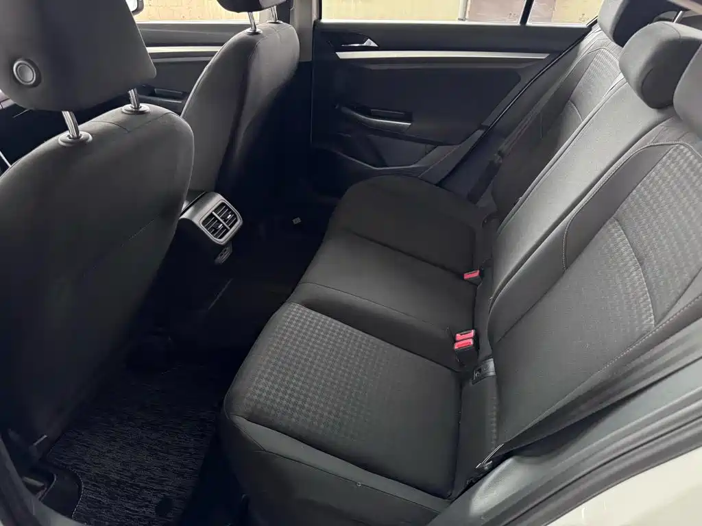 Volkswagen Bora EV 2021
