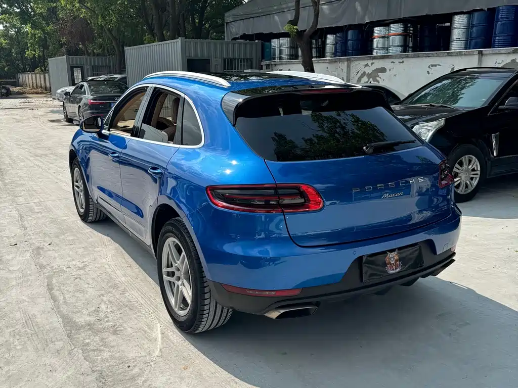 Porsche Macan 2016 — фото 16