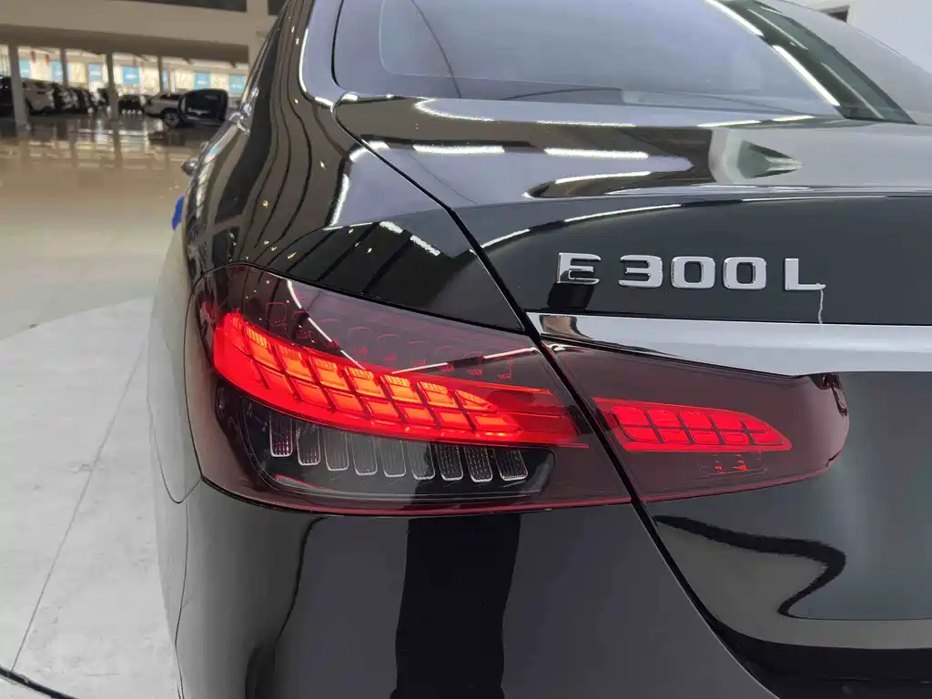 Mercedes-Benz E-Class 2023