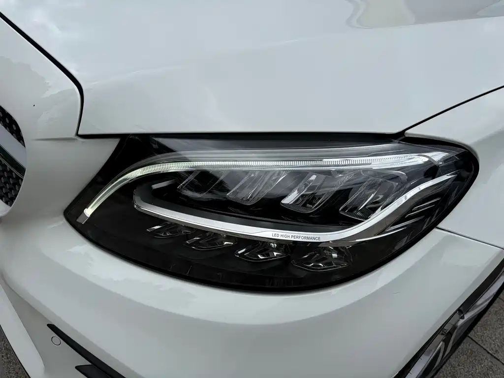 Mercedes-Benz C-Class 2020 — фото 12