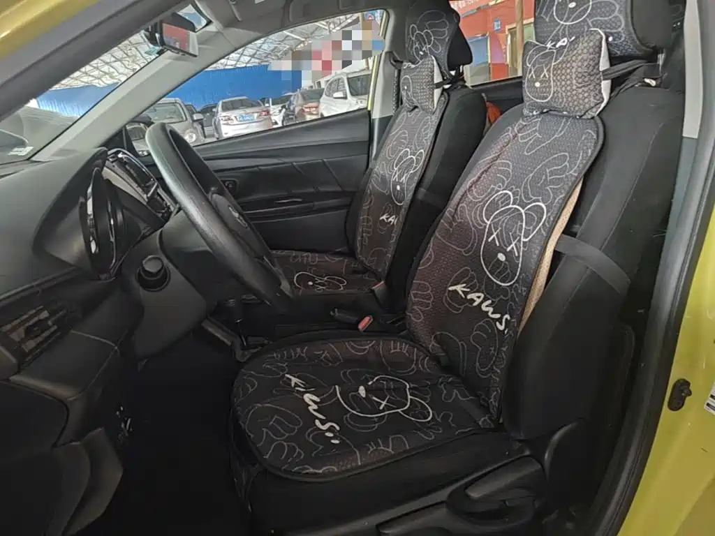 Toyota Yaris L 2017 — фото 15