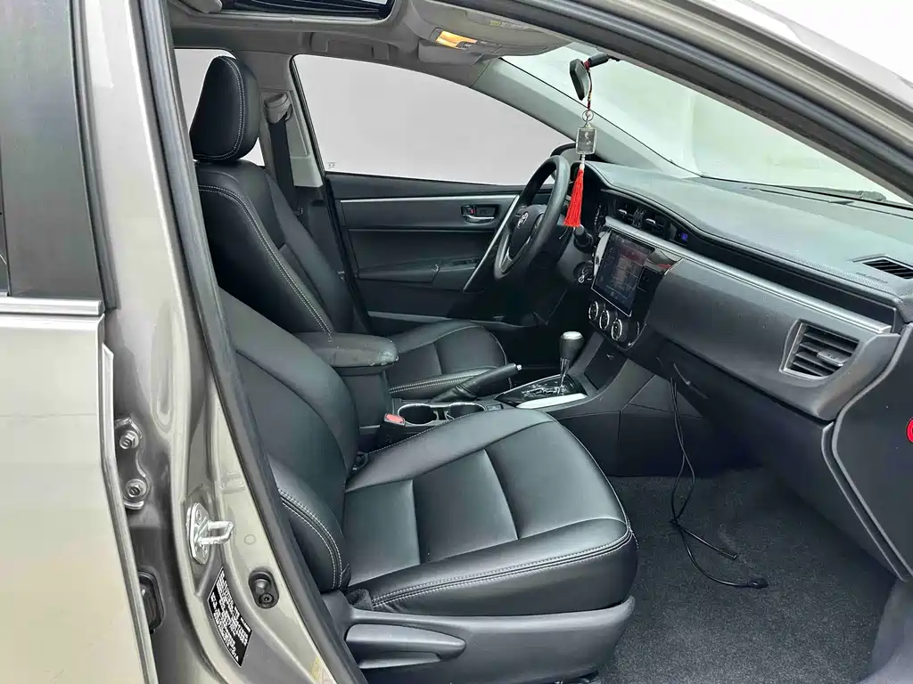 Toyota Corolla 2016 — фото 15