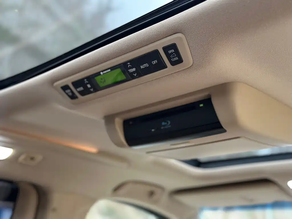 Toyota Alphard 2015 — фото 12