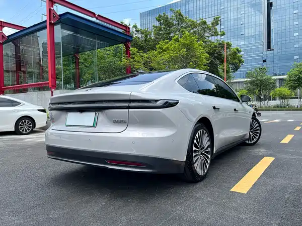 NIO ET7 2023
