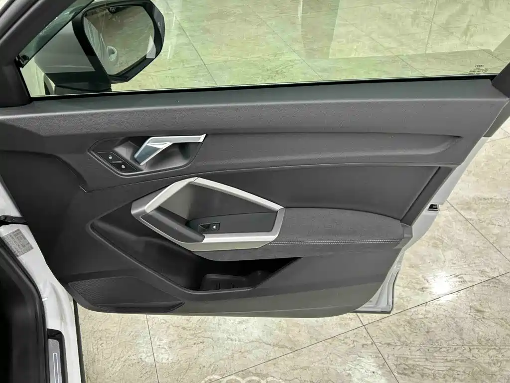Audi Q3 2022 — фото 12