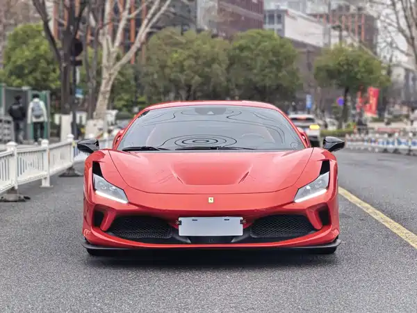 Ferrari F8 2022