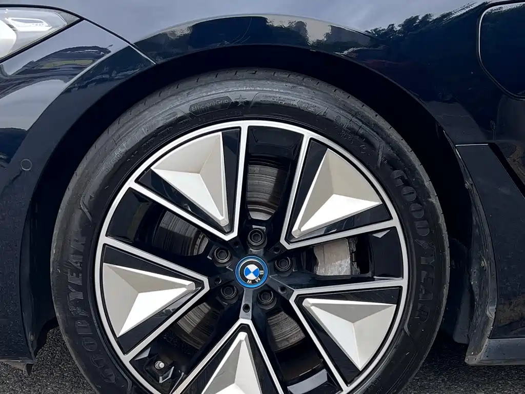 BMW i3 2024 — фото 6