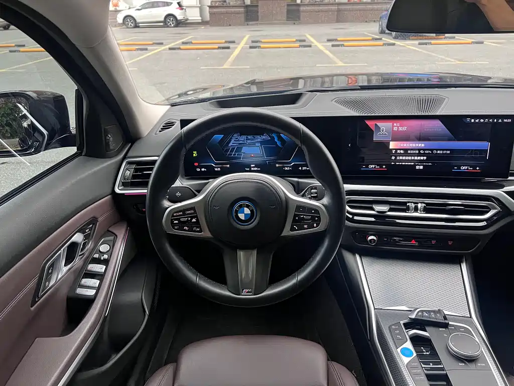 BMW i3 2024 — фото 16