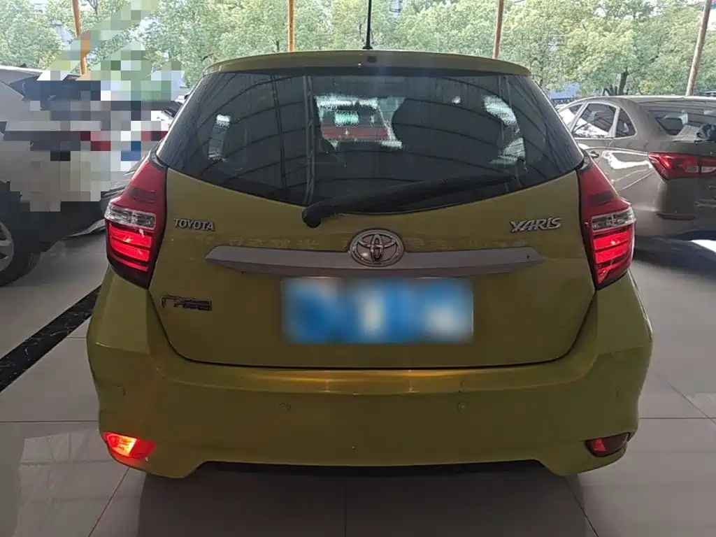 Toyota Yaris L 2017