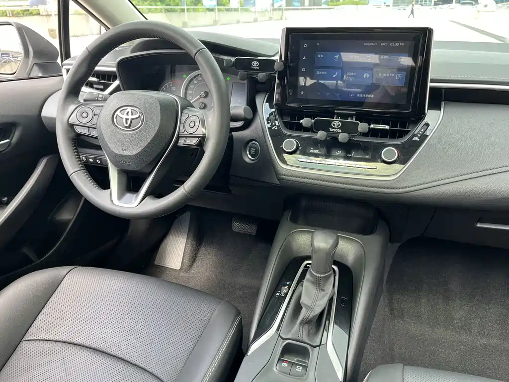 Toyota Corolla 2022 — фото 11