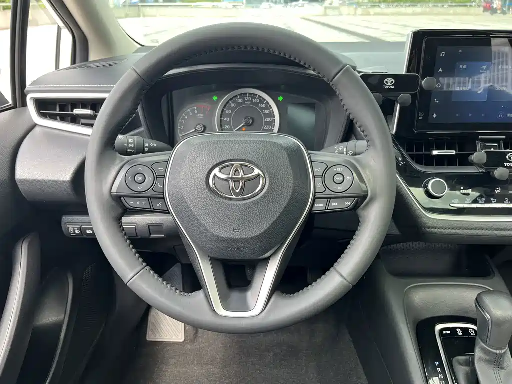 Toyota Corolla 2022 — фото 12