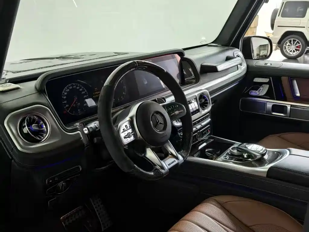 Mercedes-Benz G-Class 2024 — фото 10