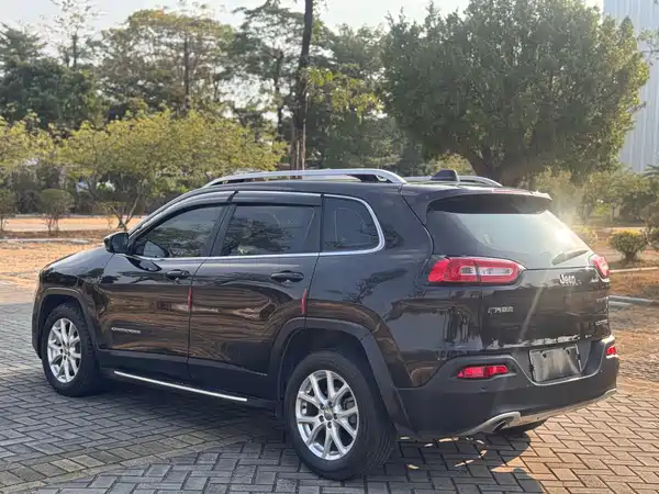 Jeep Cherokee 2019