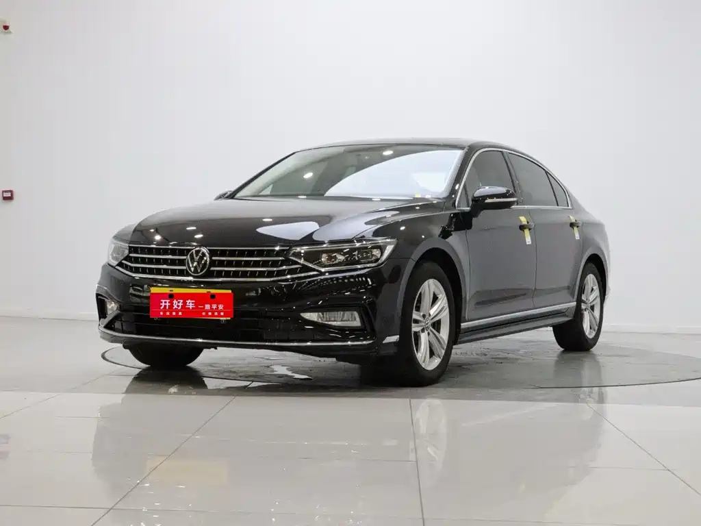 Volkswagen Magotan 2025