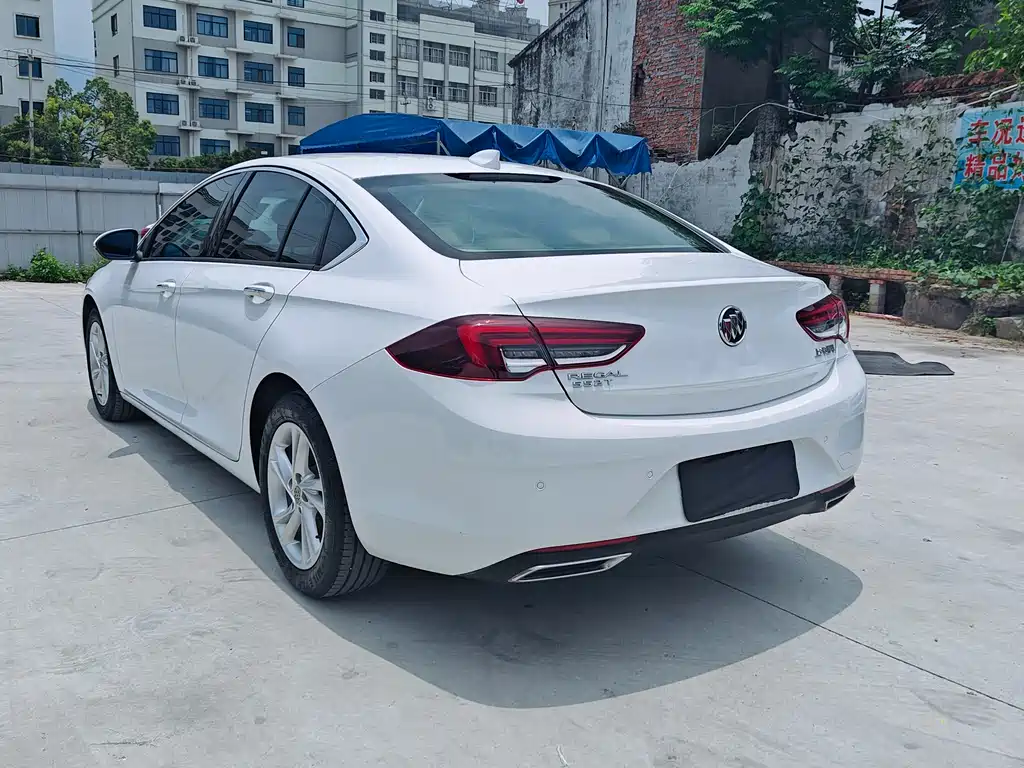 Buick Regal 2020 — фото 14