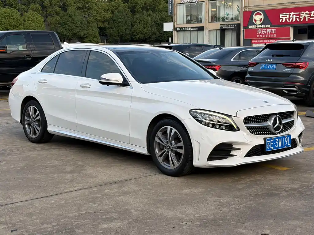 Mercedes-Benz C-Class 2020